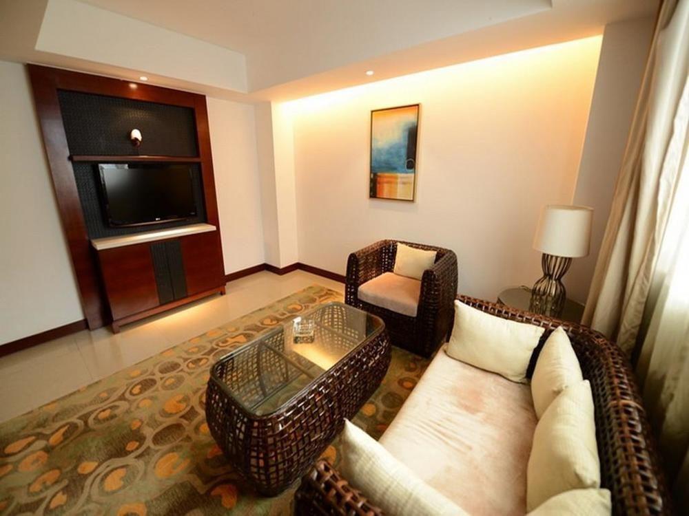 Marina Spa Hotel Sanya Eksteriør billede